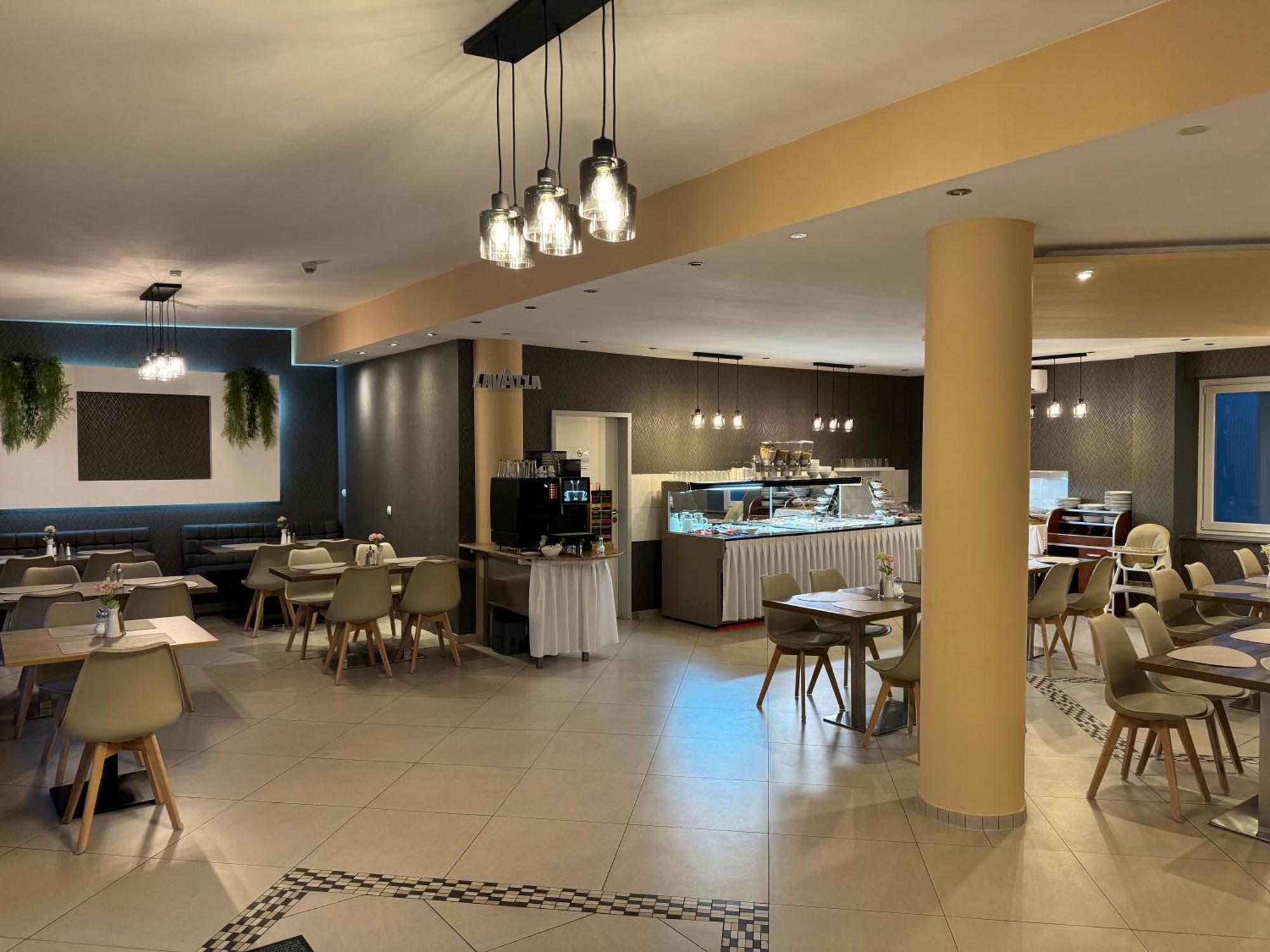 Skyline Hotel Hannover Bagian luar foto